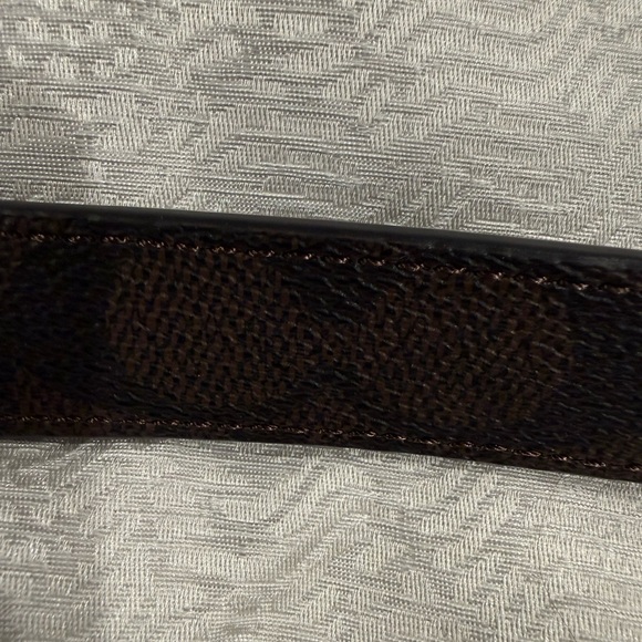 Coach Black Signature Belt with Gold Buckle - cut to size - Picture 5 of 9